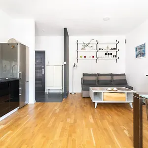 Rent Like - Krucza 46 , Warszawa Polska